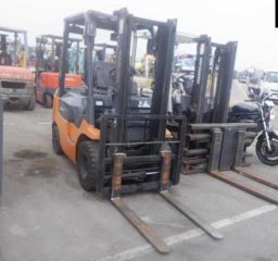 Used Toyota FORKLIFT